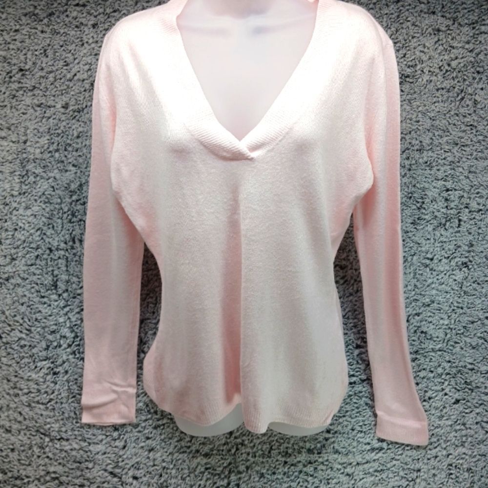 New York & Company 100% Acrylic Knit Sweater. V- neck. Lightweight. Woman's L..